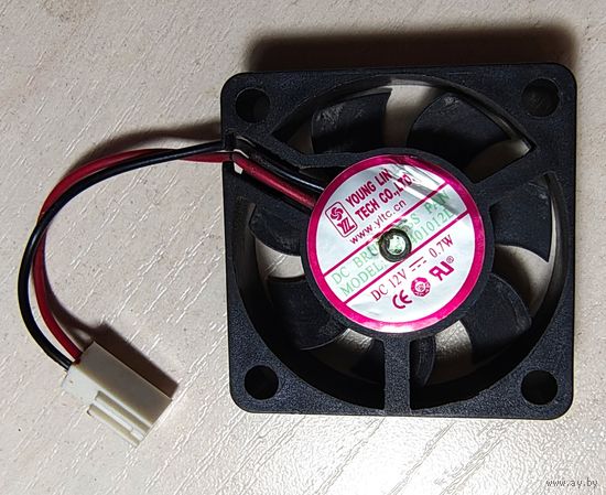 Вентилятор 40 мм. 12 Вольт. 401012L