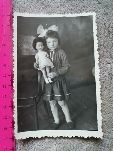 Фото. Девочка с куклой. 1967г