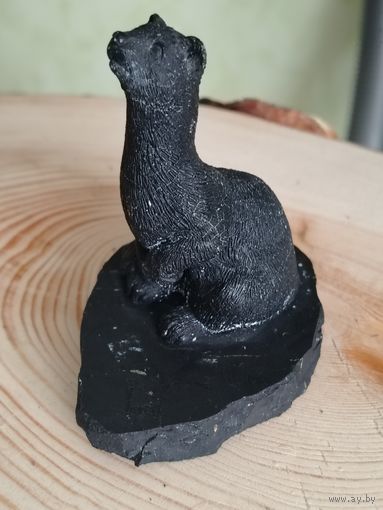 Фигурка из камня или чего то