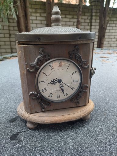 Часы настольные