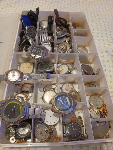 Часы запчасти, распродажа, с рубля,три дня