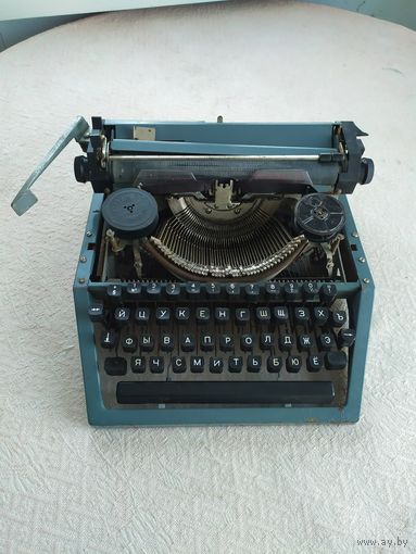 Механическая печатная машинка , торги с рубля