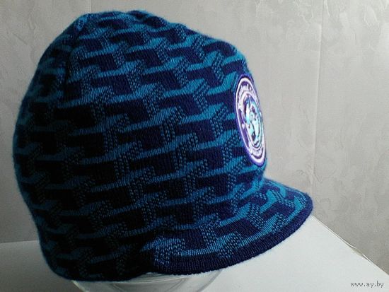 Шапка с Козырьком и Логотипом - "Хоккейный Клуб - "Динамо" Минск" - Вязаная.