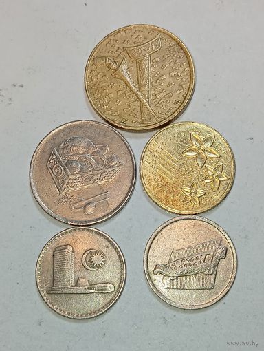 Малайзия 1 ринггит 1993 года ; 20сенов 2006 , 2016 года  ; 10 сенов 1980 , 2001 года .