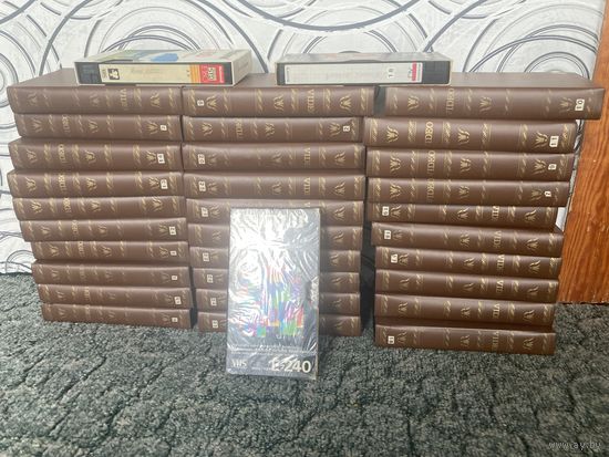 Видеокасеты 30шт из личного оброщения одним лотом с фильмами и обложки под книгу