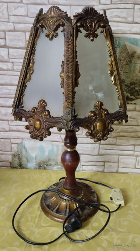 Лампа настольная эпохи СССР. Винтаж под старину. Рабочая.