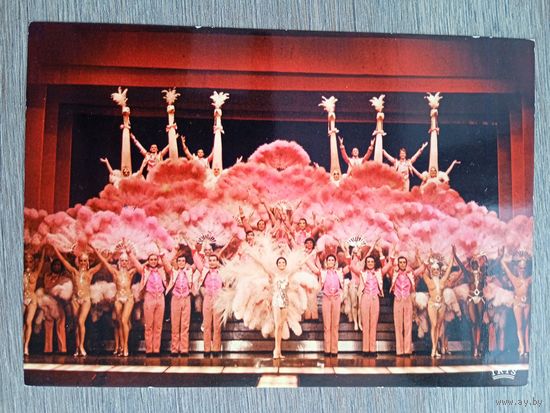 Этнография. Париж, финальная сцена в Казино де Пари