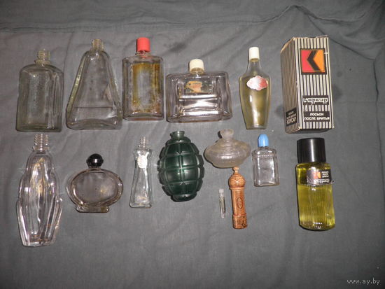 Порфюм и бутылочки из под него времён СССР.