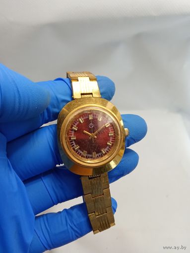 Часы Луч Au 10 Делегату 6 съезда учителей БССР 1978 женские крупные