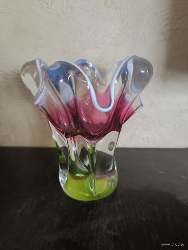 Ваза Hyalith цветное стекло Германия Loetz Witwe