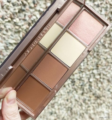 Двойная палетка кремовых и сухих скульпторов Urban Decay Naked Skin Shapeshifter Medium Dark