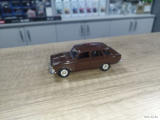 Иж комби СССР новодельный хром,цвет шоколадный с рубля.