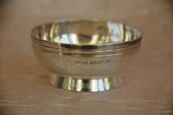 Ваза с серебрением  ( диаметр 7 см , высота 3,5 см )