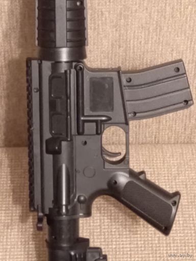 - Автомат М 16.. Дл-64 см для стрельбы шариками