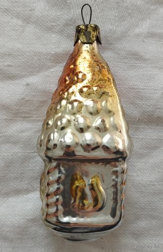 Ёлочная игрушка домик с белочкой