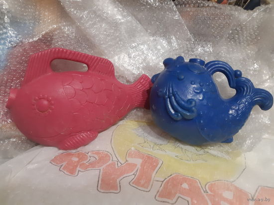 Лейки СССР, в форме рыбок, цена за две.