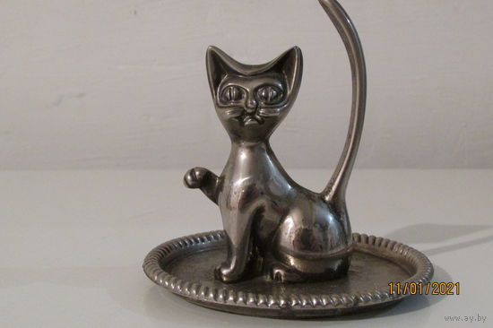 Кошка серебро