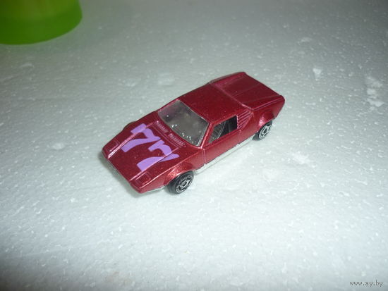 Модель авто DeTomaso Pantera. Старый Китай. масштаб 1:64.