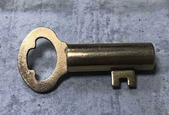 Зажигалка бензиновая ЗОЛОТОЙ КЛЮЧИК редкая коллекционная Советская времён СССР винтажная в оригинальном футляре
