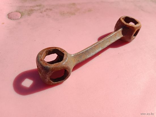 Ретро велосипедный ключ .