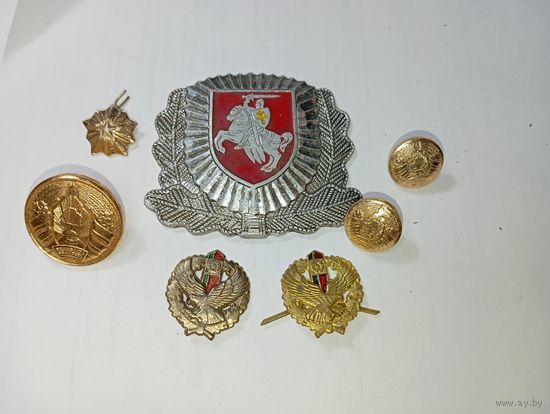 Кокарда и пуговицы