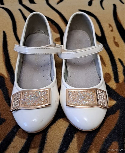 Туфли белые лаковые Сказка, р.31 (19.5см стелька) на р.29, б.у