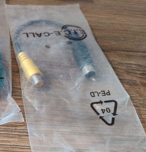 S-Video (Mini Din 4 Pin) на разъем RCA (тюльпан) 1 шт новый в упаковке