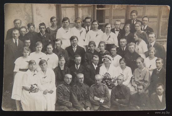 Фото "Деревенская свадьба с польскими жовнерами", Зап. бел.,1930- е гг.