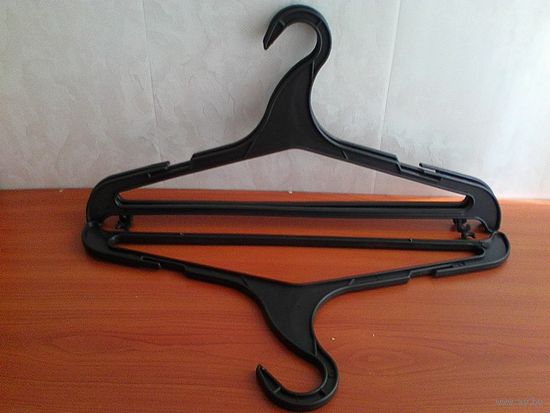 Три Вешалки - Одним Лотом.