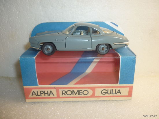 Модель авто ALPHA ROMEO GULIA. 1:43. Made in URSS