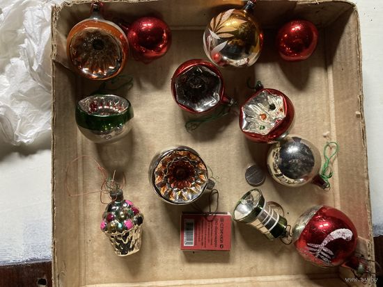 Набор Ёлочных игрушен  1 ГДР(одним лотом с очень интересным колокольчиком)