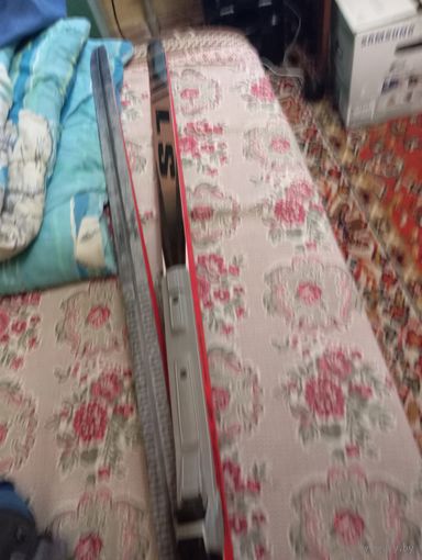 Лыжи с ботинками С рубля!