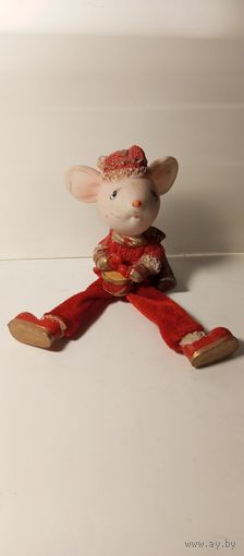 Статуэтка ОТДЫХАЮЩАЯ МЫШЬ